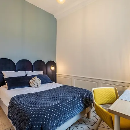 아파트 Beaux-arts • 2 2 Sdb • Parking Prive