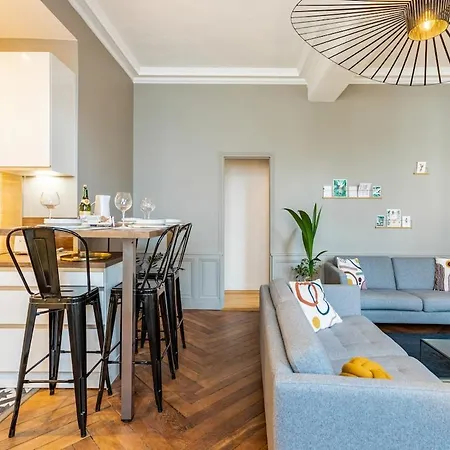Appartamento Beaux-arts • 2 2 Sdb • Parking Privé *