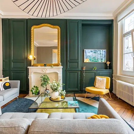 Beaux-arts • 2 2 Sdb • Parking Prive Apartment