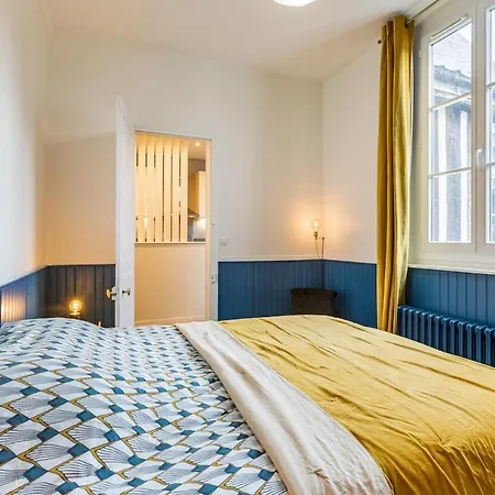 아파트 Beaux-arts • 2 2 Sdb • Parking Prive *