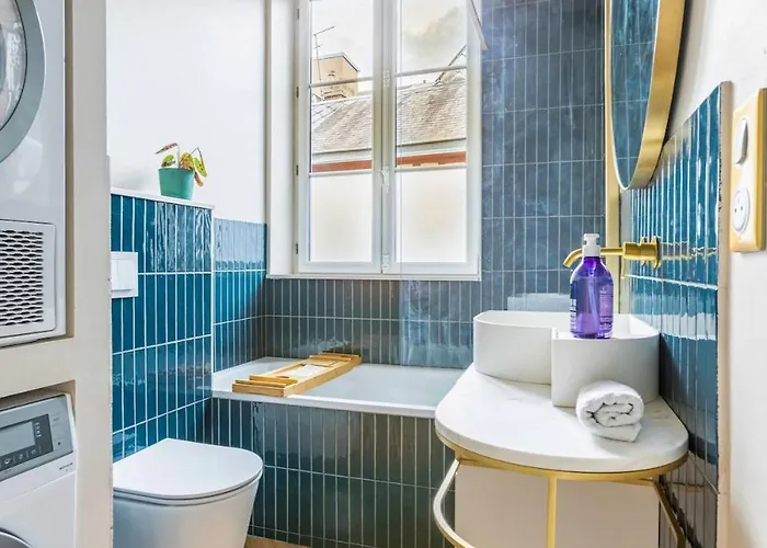 Beaux-arts • 2 2 Sdb • Parking Privé *